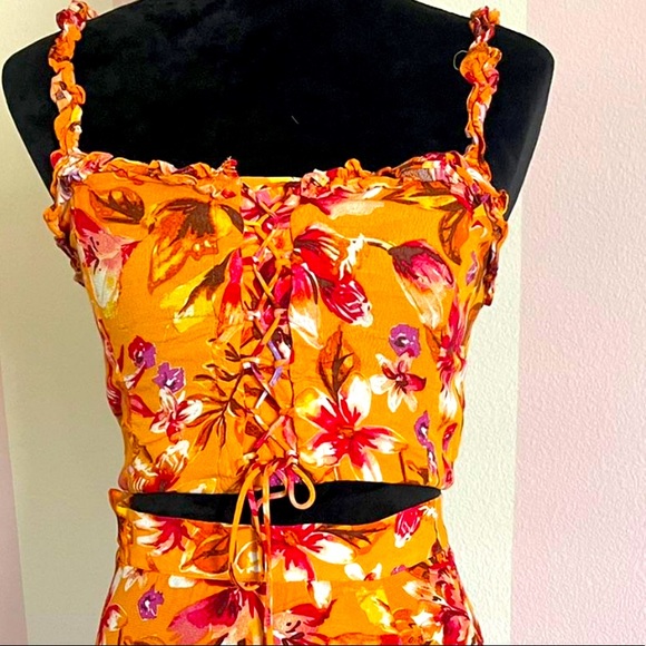 Two pair set, top and long skirt. - Picture 2 of 2